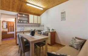 1 Bedroom Beautiful Apartment In Fazana